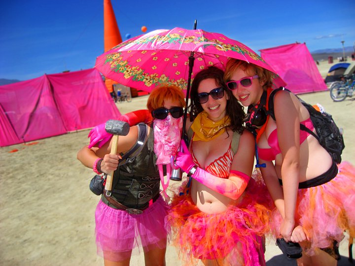 File:Disoriten girls.jpg