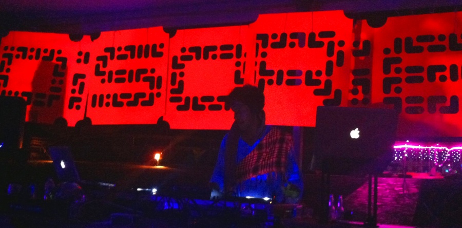 DisorientDubaiSign night.jpg