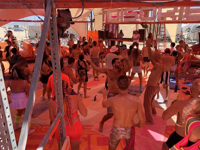 File:20220827AmpdYogaClassAtDisorientClubHouse.jpg