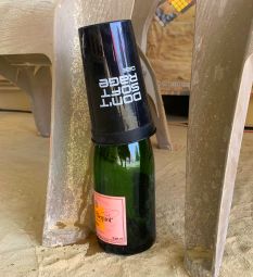 D22DontSoftRageCupOnVeuve.jpg